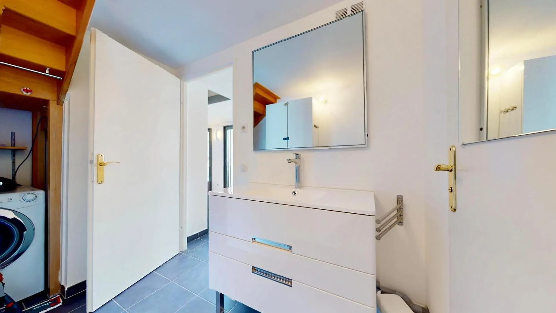 T3 En Duplex Au Centre Ville Анси